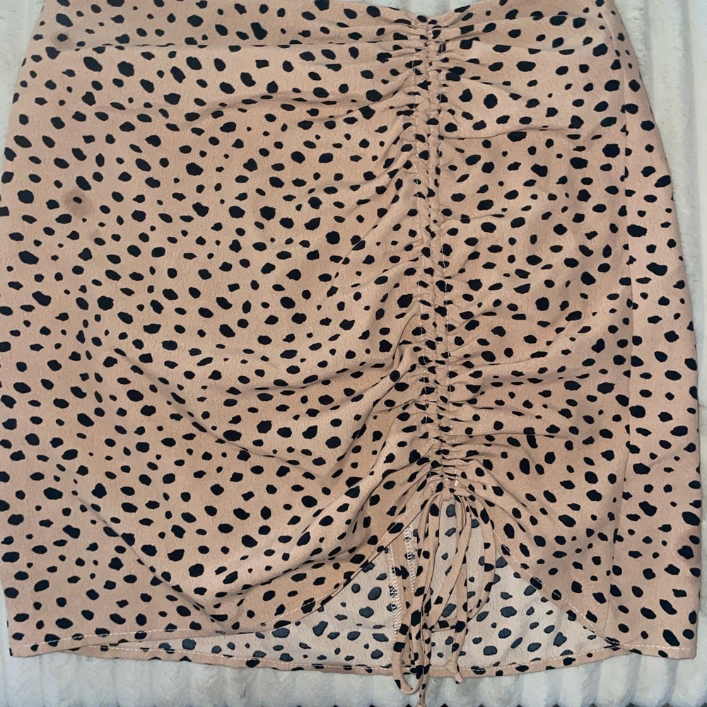 Sadie & Sage Tan and Black Ruched Pencil Skirt